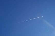 Contrail di breve durata e cirri